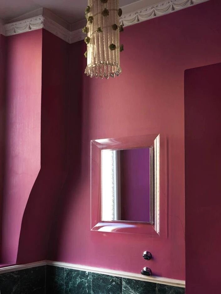 François Ghost Wall Mirror by Kartell Furniture Accessories François Ghost Wall Mirror by Kartell Furniture Accessories
